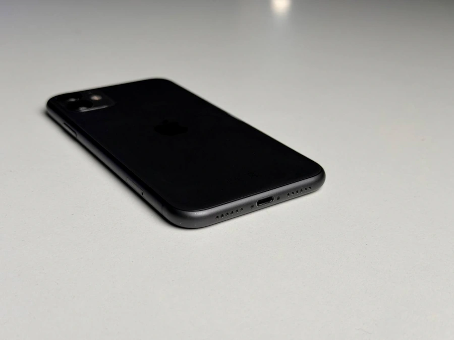 ВЖИВАНИЙ Б/У Apple iPhone 11 64GB Black (MWLT2) Full Box - Состояние: хороший | Аккумулятор: 100% | Комплектация: iPhone, кабель | Гарантия: 3 мес.