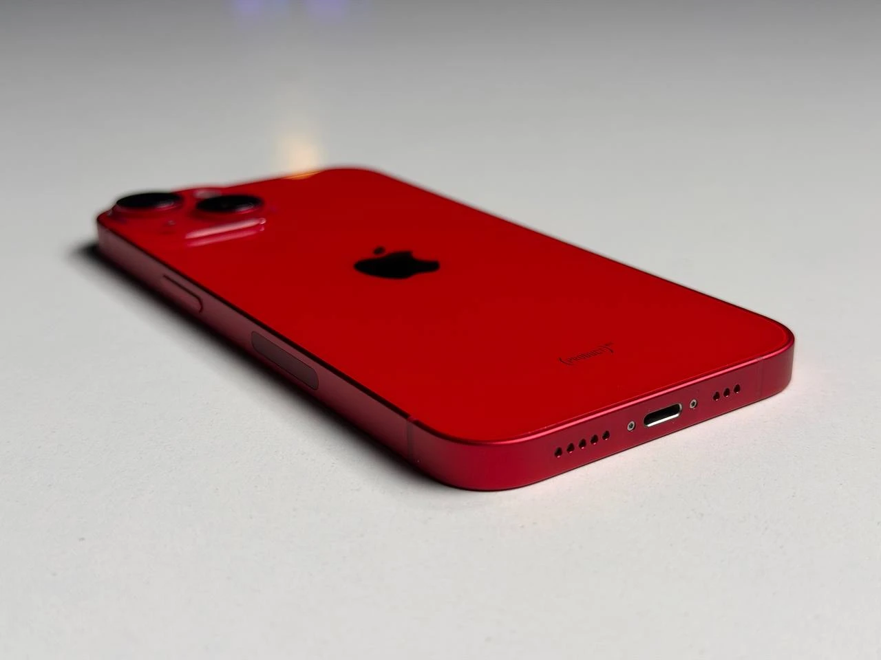 ВЖИВАНИЙ Б/У Apple iPhone 14 128GB (PRODUCT)RED eSim (MPV73) - Стан: гарний | Акумулятор: 100% | Комплектація: iPhone, кабель | Гарантія: 3 міс.