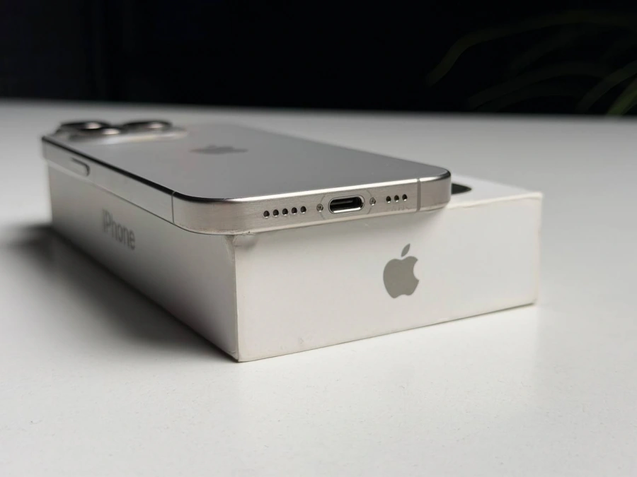 ВЖИВАНИЙ Б/У Apple iPhone 15 Pro 128GB Natural Titanium (MTUX3) - Стан: задовільний | Акумулятор: 87% | Комплектація: повний | Гарантія: 3 міс.
