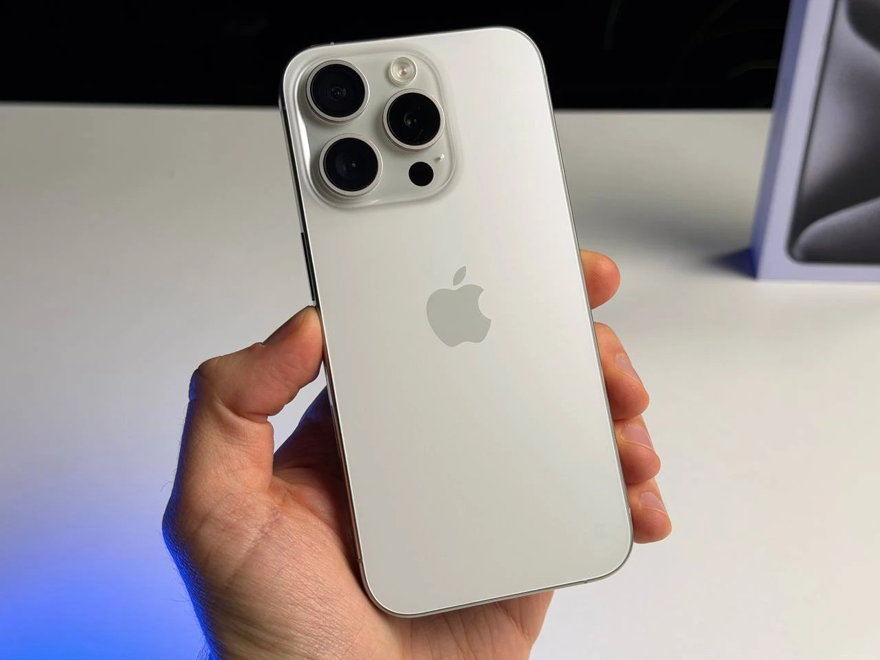 ВЖИВАНИЙ Б/У Apple iPhone 15 Pro 128GB White Titanium eSim (MTQN3) - Состояние: хороший | Аккумулятор: 100% | Комплектация: полный | Гарантия: 3 мес.