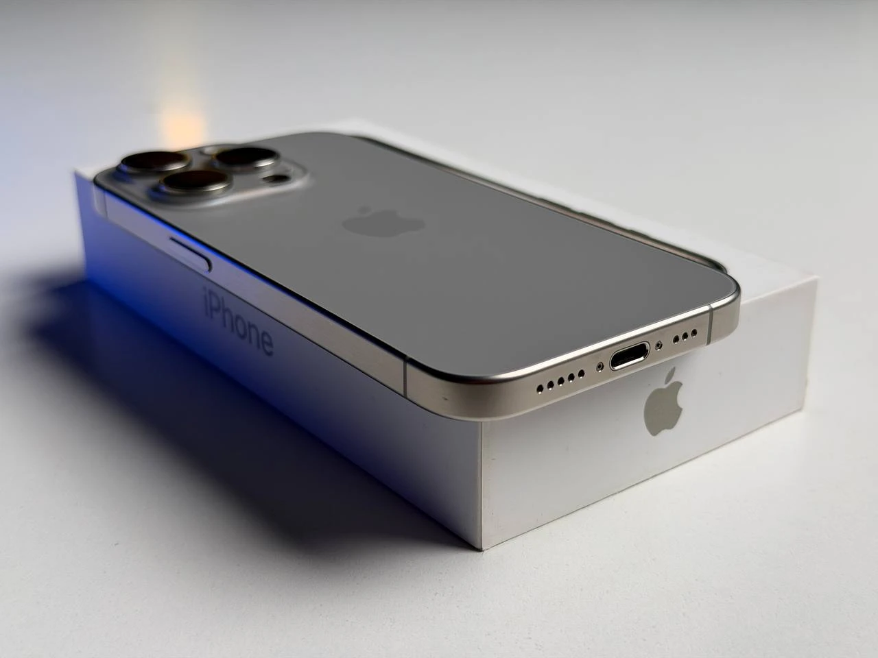ВЖИВАНИЙ Б/У Apple iPhone 15 Pro 512GB Natural Titanium (MTV93) - Состояние: хороший | Аккумулятор: 100% | Комплектация: полный | Гарантия: 3 мес.