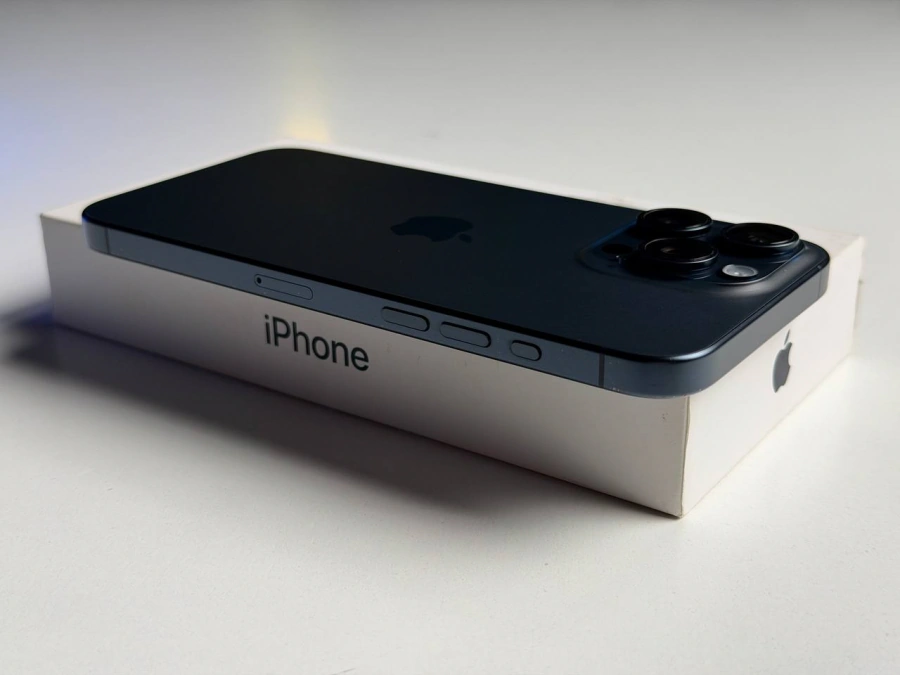 ВЖИВАНИЙ Б/У Apple iPhone 15 Pro Max 256GB Blue Titanium (MU7A3) - Состояние: хороший | Аккумулятор: 100% | Комплектация: полный | Гарантия: 3 мес.