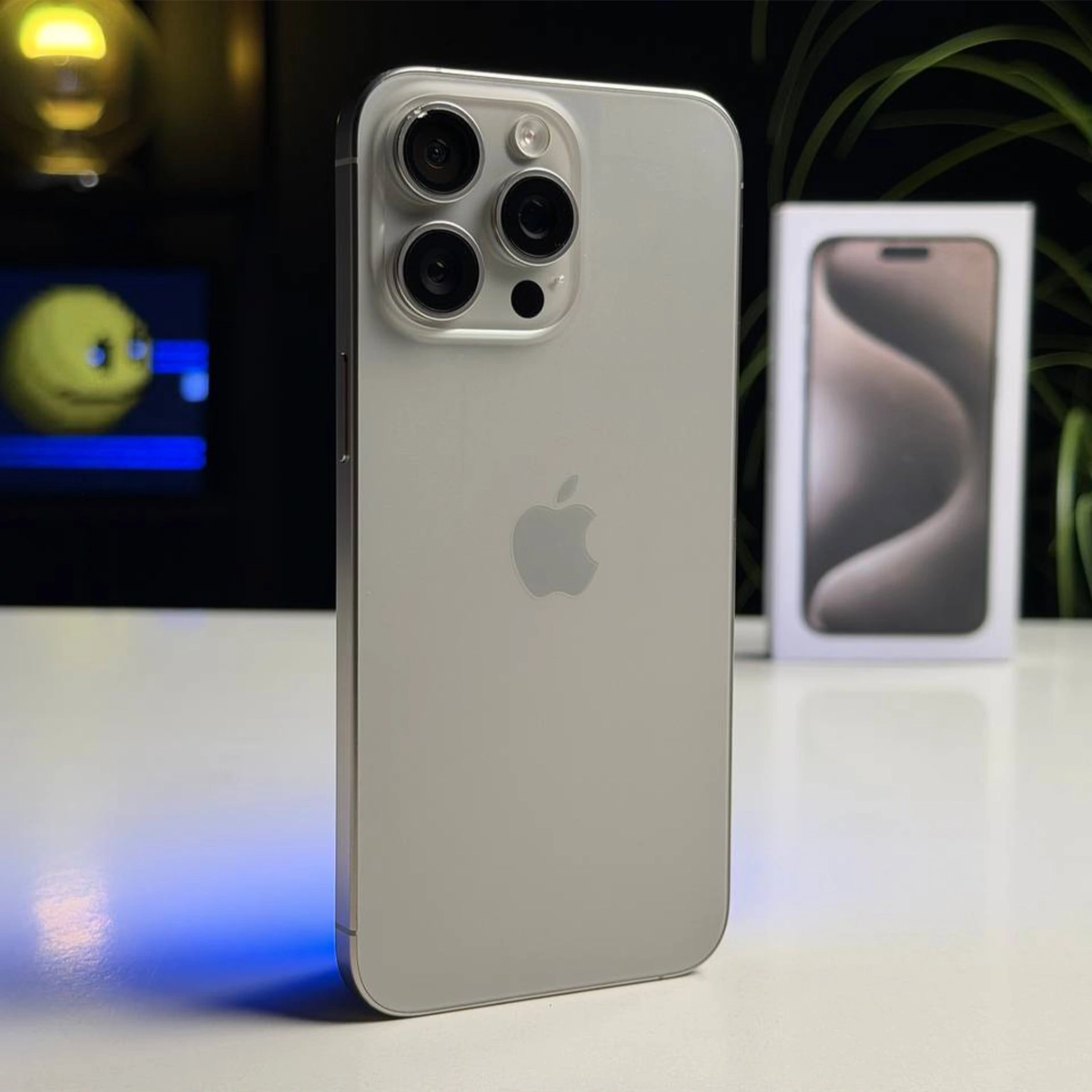 ВЖИВАНИЙ Б/У Apple iPhone 15 Pro Max 256GB Natural Titanium (MU793) - Состояние: хороший | Аккумулятор: 100% | Комплектация: полный | Гарантия: 3 мес.