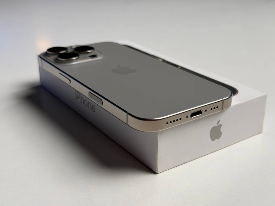 ВЖИВАНИЙ Б/У Apple iPhone 16 Pro 128GB Natural Titanium (MYNG3) - Стан: гарний | Акумулятор: 89% | Комплектація: повний | Гарантія: 3 міс.