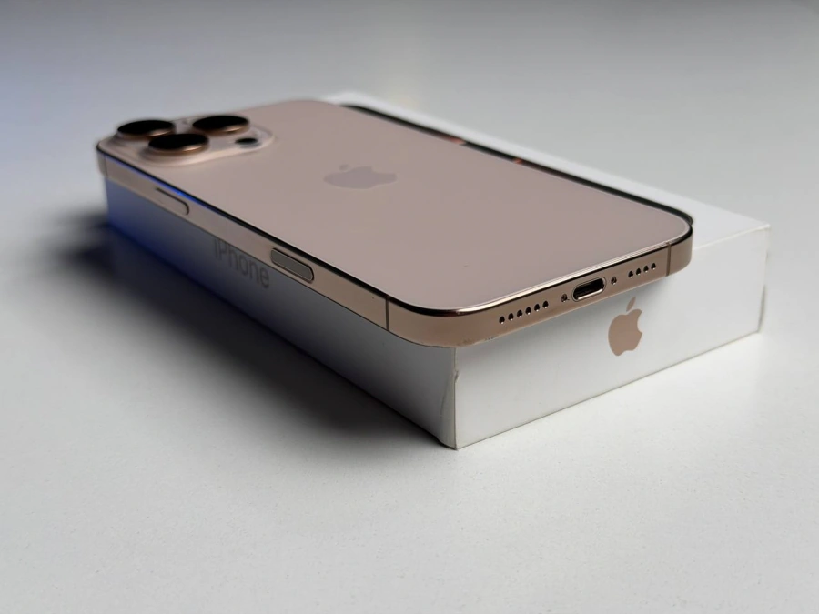 ВЖИВАНИЙ Б/У Apple iPhone 16 Pro Max 256GB Desert Titanium (MYWX3) - Стан: гарний | Акумулятор: 91% | Комплектація: повний | Гарантія: 3 міс.