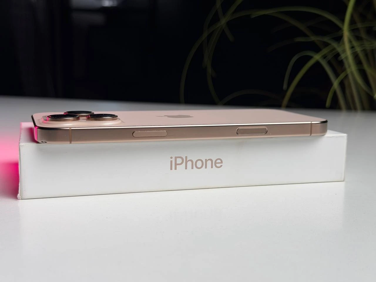 ВЖИВАНИЙ Б/У Apple iPhone 16 Pro Max 512GB Desert Titanium (MYX23) - Состояние: хороший | Аккумулятор: 88% | Комплектация: полный | Гарантия: 3 мес.