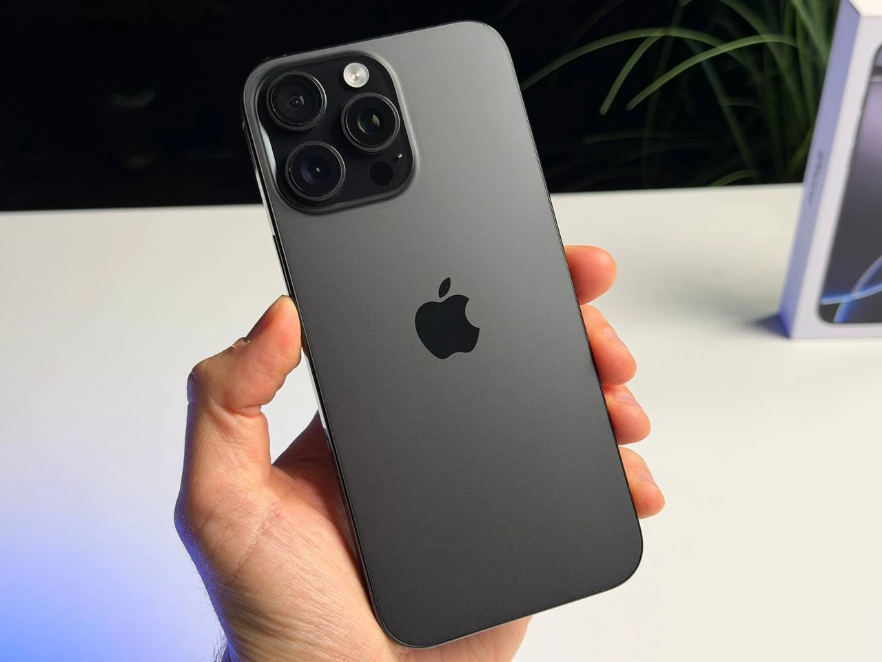 ВЖИВАНИЙ Б/У Apple iPhone 16 Pro Max 512GB eSim Black Titanium (MYW73) - Состояние: хороший | Аккумулятор: 89% | Комплектация: полный | Гарантия: 3 мес.