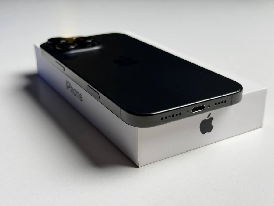ВЖИВАНИЙ Б/У Apple iPhone 16 Pro Max 512GB eSim Black Titanium (MYW73) - Состояние: хороший | Аккумулятор: 89% | Комплектация: полный | Гарантия: 3 мес.