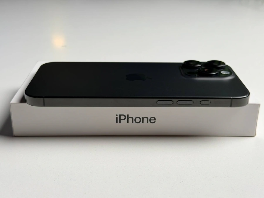 ВЖИВАНИЙ Б/У Apple iPhone 16 Pro Max 512GB eSim Black Titanium (MYW73) - Состояние: хороший | Аккумулятор: 89% | Комплектация: полный | Гарантия: 3 мес.