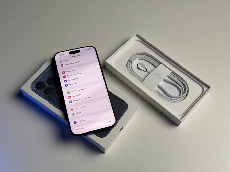 ВЖИВАНИЙ Б/У Apple iPhone 17 Pro Max 1TB Deep Blue (MFYX4) - Стан: гарний | Акумулятор: 93% | Комплектація: повний | Гарантія: 3 міс.