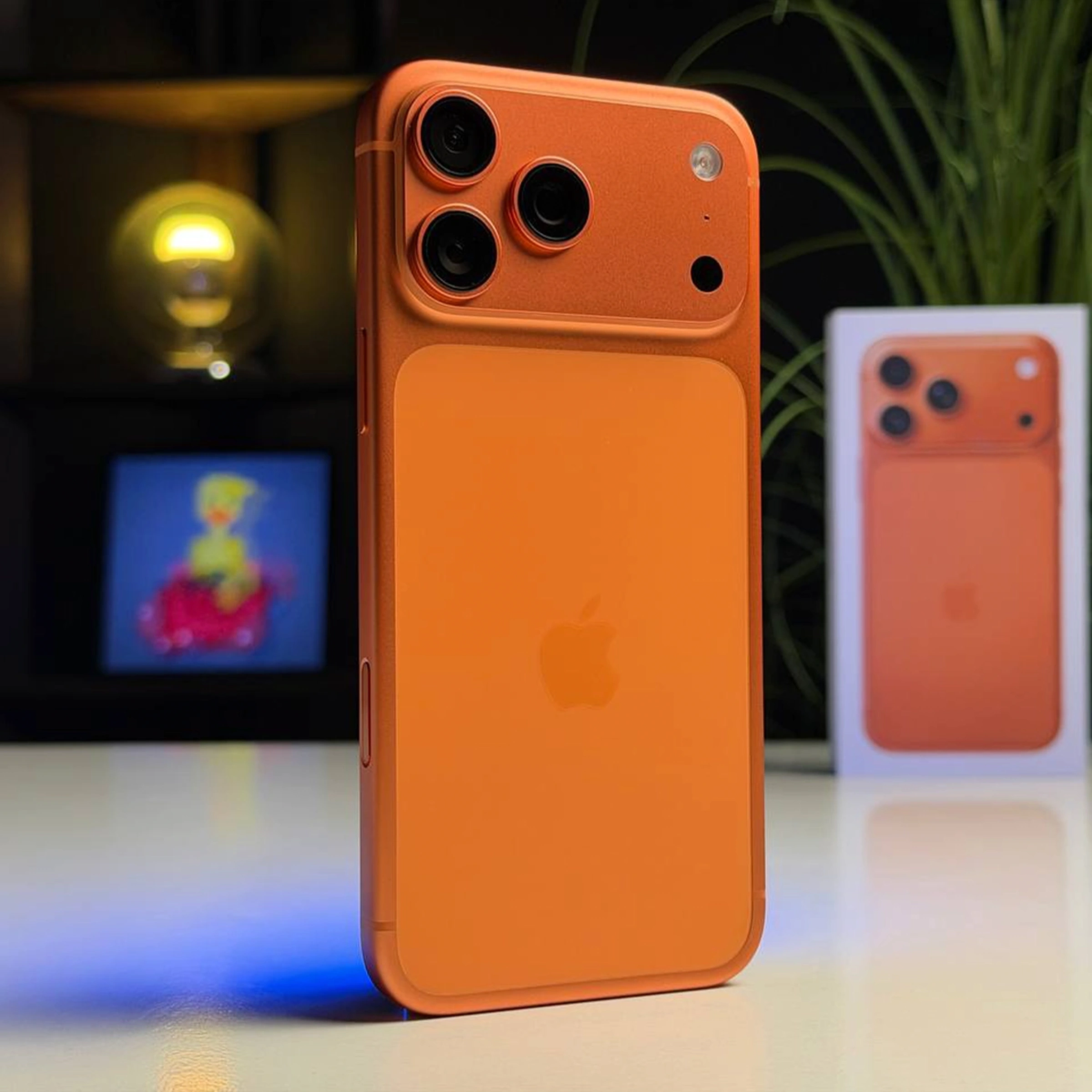 ВЖИВАНИЙ Б/У Apple iPhone 17 Pro Max 512GB Cosmic Orange (MFYT4) - Состояние: хороший | Аккумулятор: 100% | Комплектация: полный | Гарантия: 3 мес.