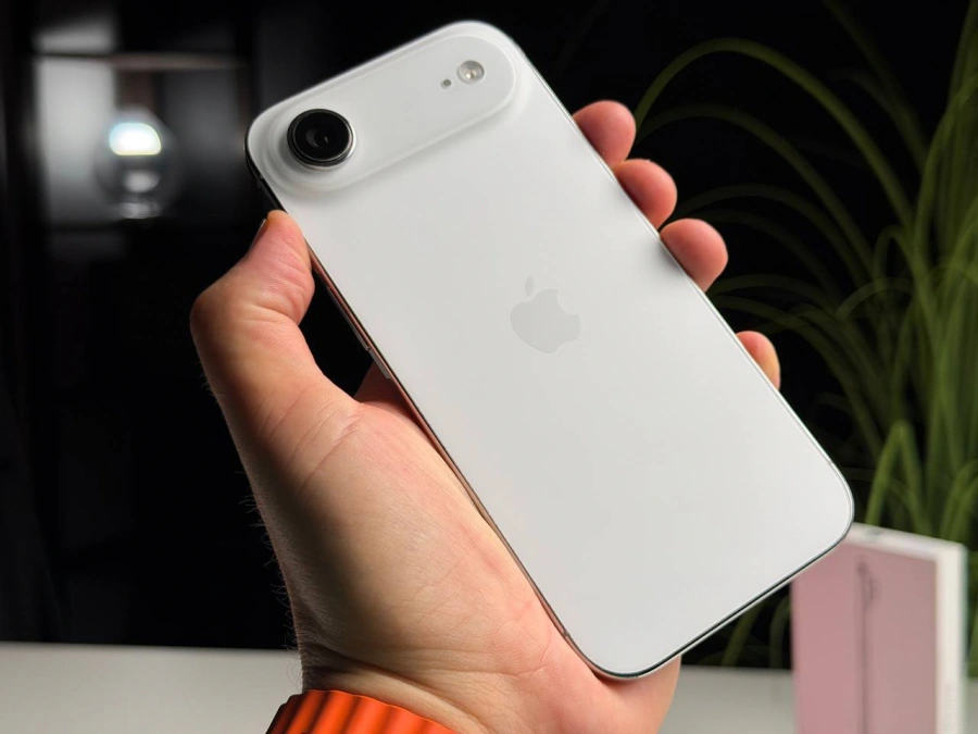 ВЖИВАНИЙ Б/У Apple iPhone Air 256GB Cloud White (MG2M4, MG194, MG284) - Состояние: хороший | Аккумулятор: 93% | Комплектация: полный | Гарантия: 3 мес.