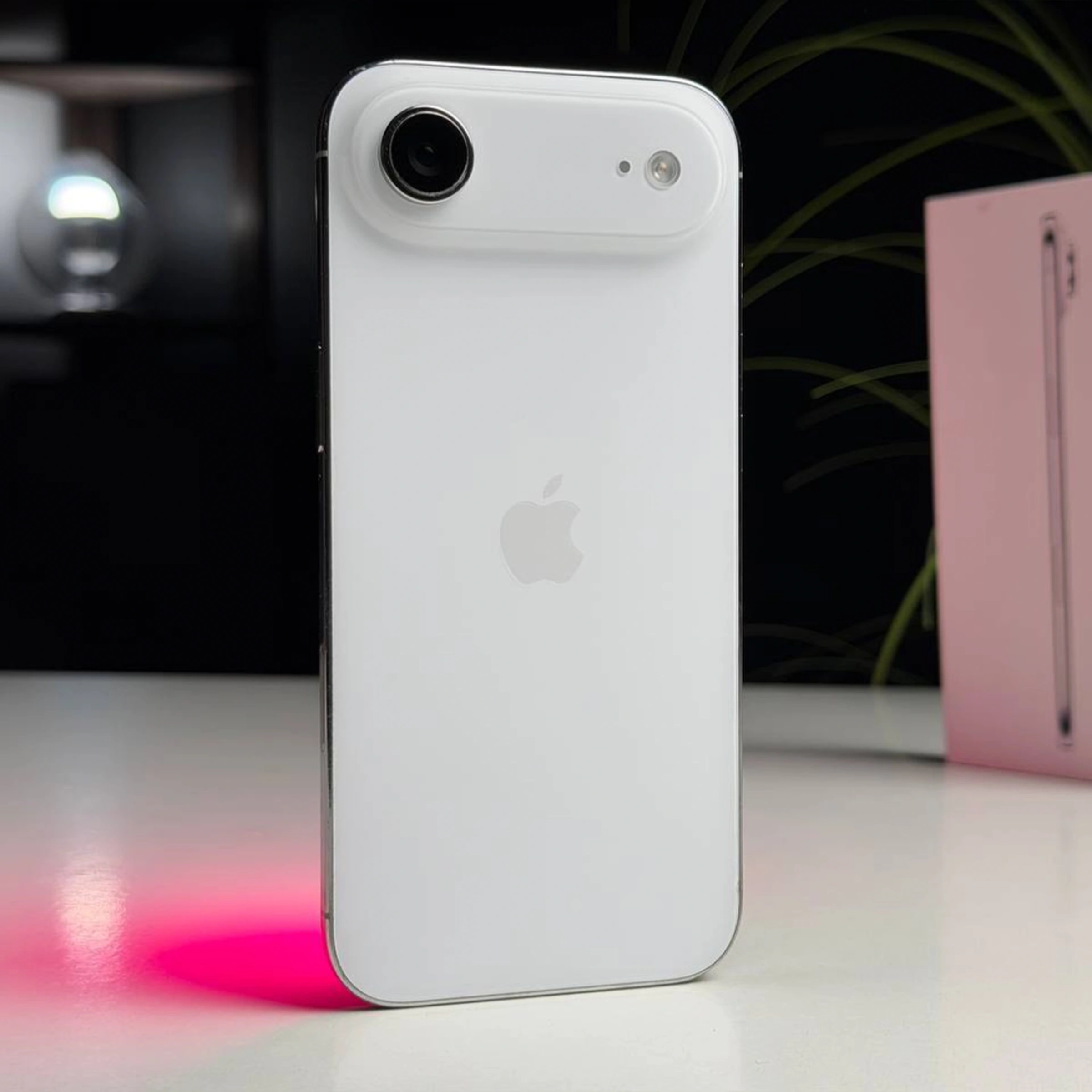 ВЖИВАНИЙ Б/У Apple iPhone Air 256GB Cloud White (MG2M4, MG194, MG284) - Состояние: хороший | Аккумулятор: 93% | Комплектация: полный | Гарантия: 3 мес.