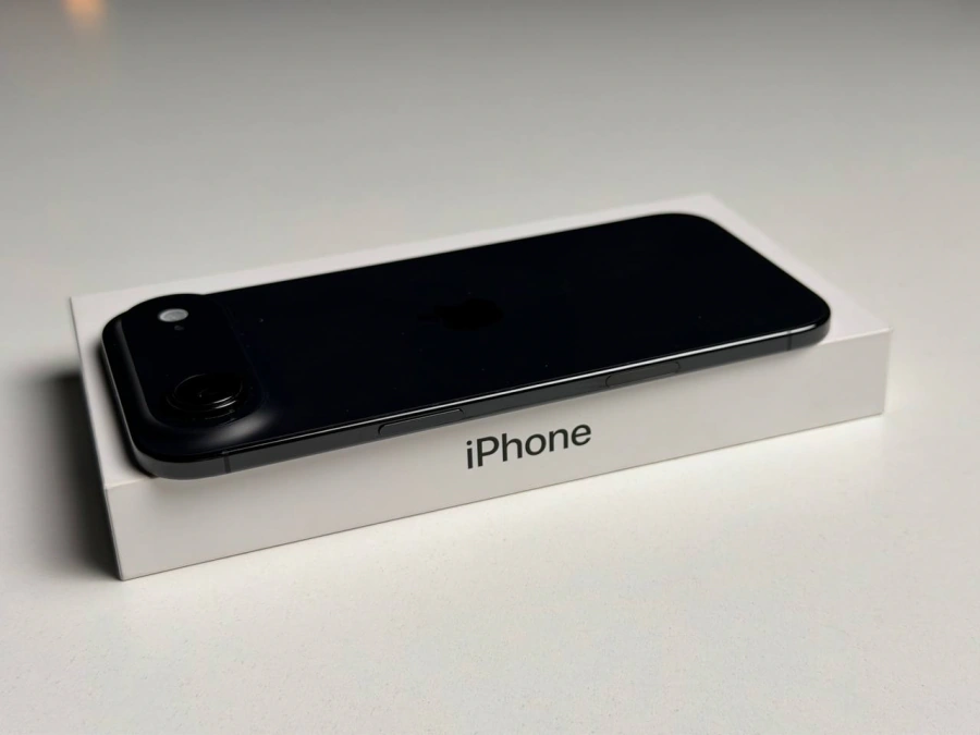 ВЖИВАНИЙ Б/У Apple iPhone Air 256GB Space Black (MG2L4, MG184, MG274) - Стан: гарний | Акумулятор: 99% | Комплектація: повний | Гарантія: 3 міс.
