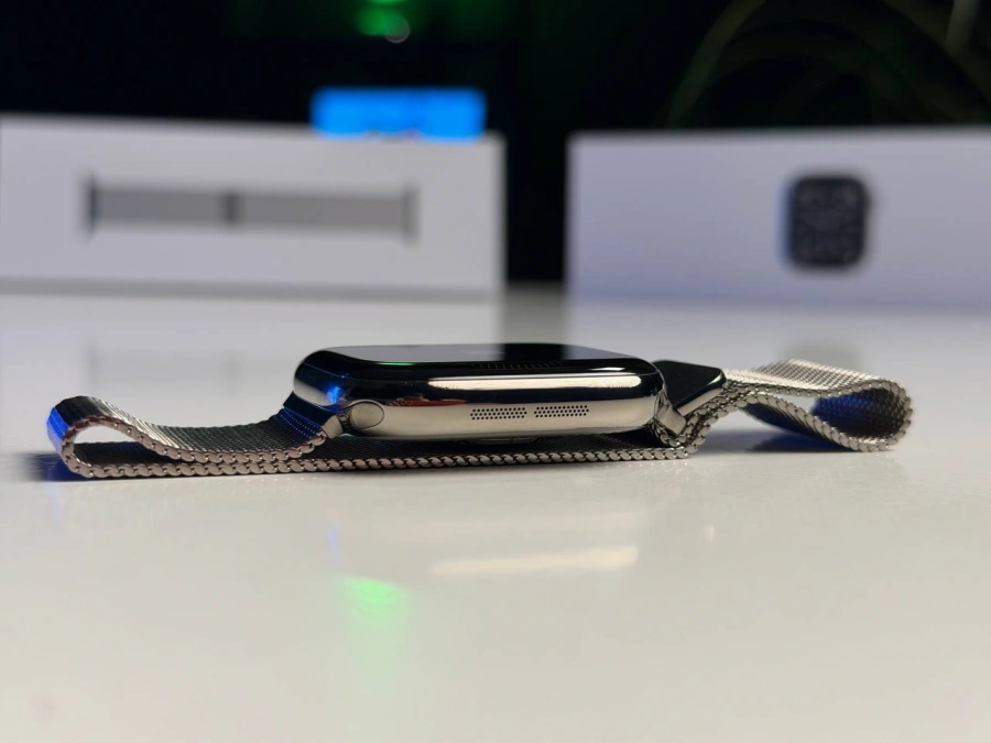ВИТРИННЫЙ Apple Watch Series 11 GPS + Cellular 46mm Natural Titanium Case with Natural Milanese Loop - S/M (MFCY4) - Состояние: идеальный | Аккумулятор: 100% | Комплектация: полный | Гарантия: 3 мес.