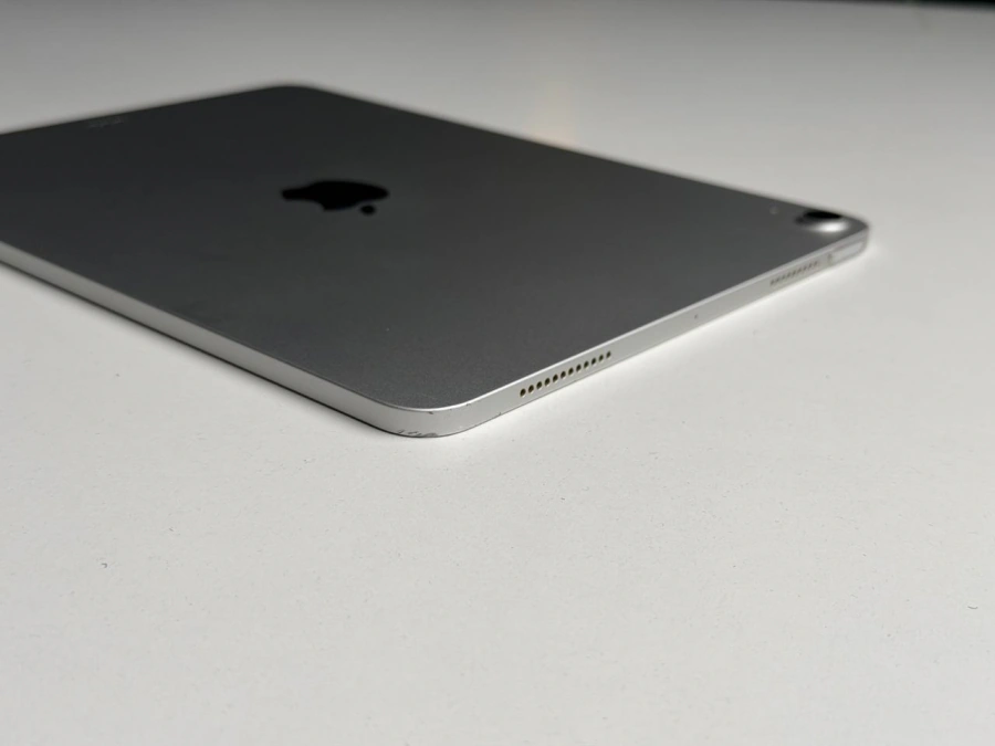 ВЖИВАНИЙ Б/У iPad Air 4 10.9 '' Wi-Fi 256GB Silver (MYFW2) - Стан: задовільний | Акумулятор: 89% | Комплектація: iPad, кабель | Гарантія: 3 міс.