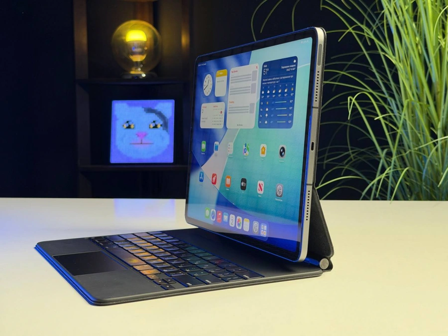 ВЖИВАНИЙ Б/У iPad Pro 12.9" 2021 Wi-Fi + Cellular 256GB Space Gray (MHNW3, MHR63) - Стан: гарний | Акумулятор: 100% | Комплектація: iPad, клавіатура, кабель | Гарантія: 3 міс.