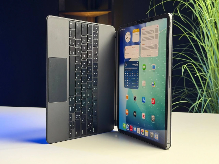 ВЖИВАНИЙ Б/У iPad Pro 12.9" 2021 Wi-Fi + Cellular 256GB Space Gray (MHNW3, MHR63) - Стан: гарний | Акумулятор: 100% | Комплектація: iPad, клавіатура, кабель | Гарантія: 3 міс.